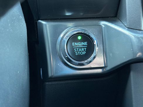 Used 2021 Ford F150 Lariat w/ Equipment Group 502A High image 22