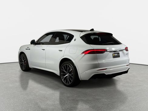 Used 2023 Maserati Grecale Modena AWD/4WD image 5