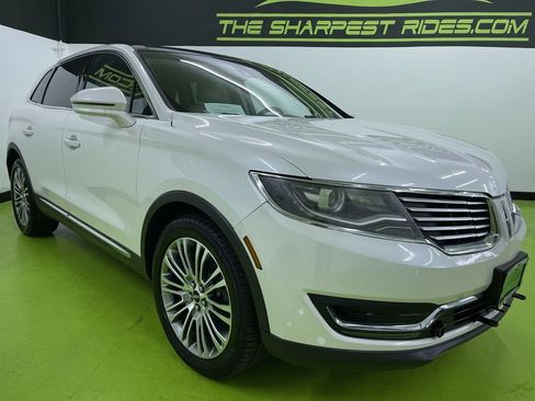 Used 2016 Lincoln MKX Reserve AWD/4WD image 2