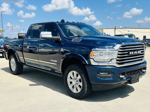 Used 2019 RAM 2500 Limited AWD/4WD image 2
