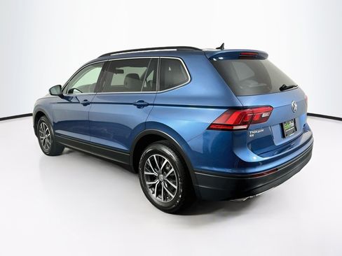 Used 2019 Volkswagen Tiguan SE w/ Panoramic Sunroof Package FWD image 5