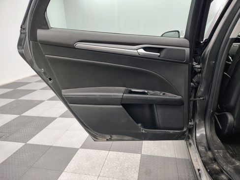 Used 2015 Ford Fusion Titanium FWD image 11