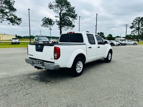 Used 2019 Nissan Frontier SV RWD image 7