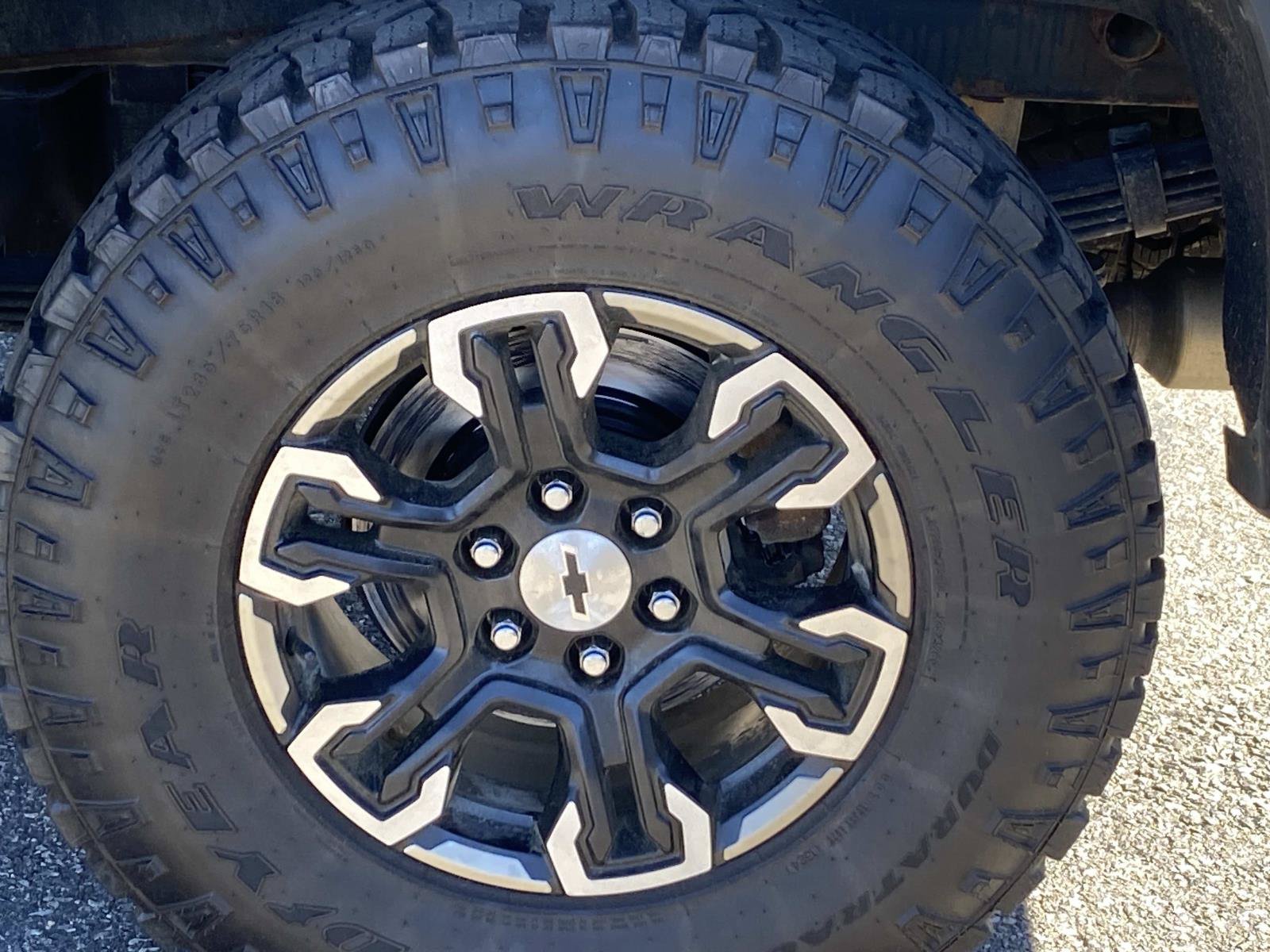 Used 2023 Chevrolet Silverado 1500 ZR2 AWD/4WD image 30
