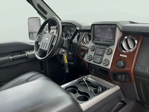 Used 2014 Ford F250 Lariat w/ Chrome Package RWD image 19