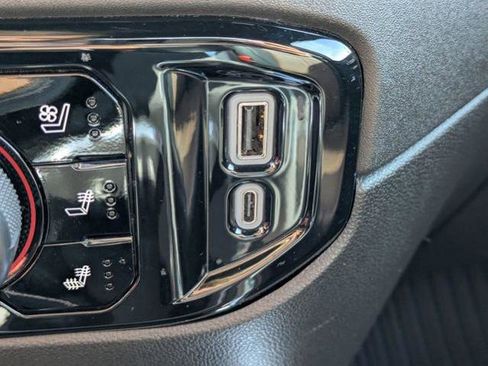 New 2025 Chevrolet Silverado 1500 High Country w/ High Country Premium Package AWD/4WD image 26