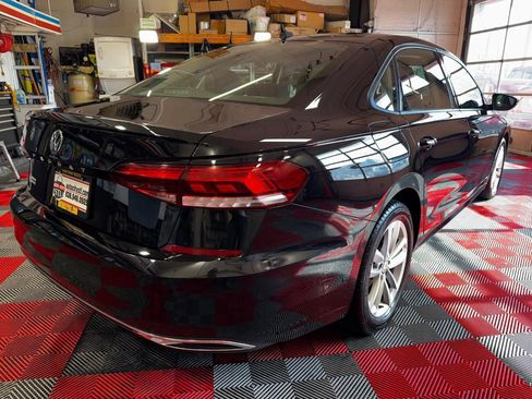 Used 2021 Volkswagen Passat 2.0T S image 7