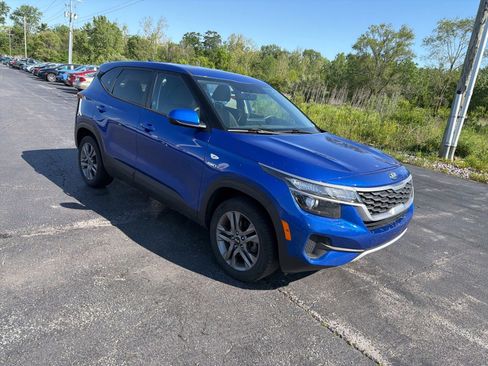 Used 2021 Kia Seltos LX AWD/4WD image 8
