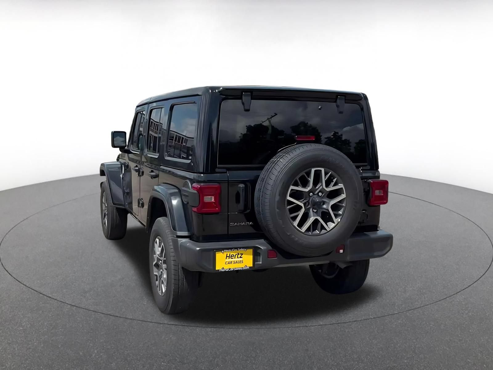 Used 2025 Jeep Wrangler Unlimited Sahara AWD/4WD image 10