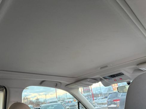 Used 2017 Subaru Forester 2.5i Premium image 18