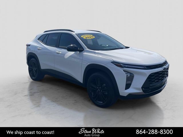 Used 2025 Chevrolet Trax ACTIV w/ Driver Confidence Package FWD image 1
