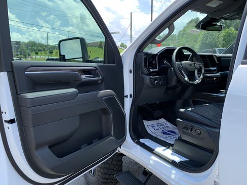 New 2025 Chevrolet Silverado 2500 LT w/ Trail Boss Package image 13