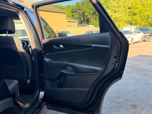 Used 2017 Kia Sorento FWD image 20