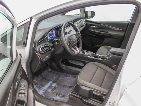 Used 2023 Chevrolet Bolt LT w/ Driver Confidence Package FWD image 16