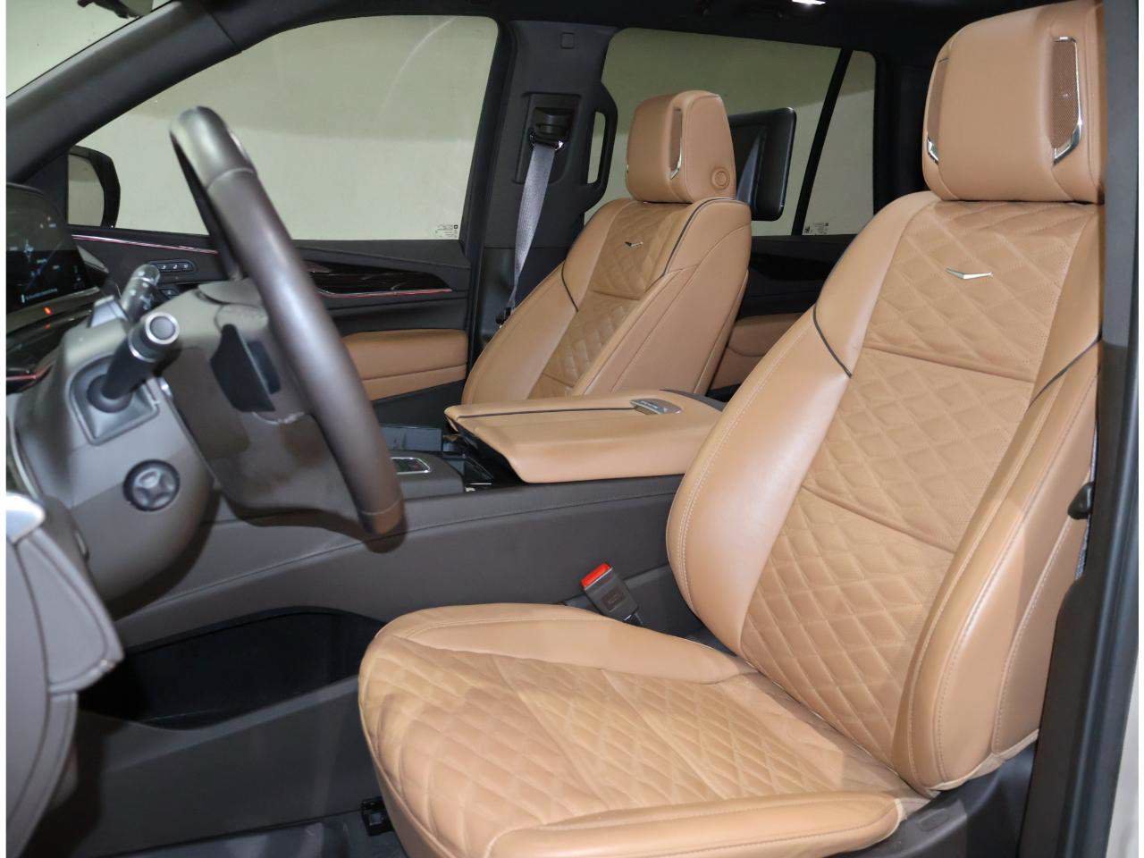 Used 2024 Cadillac Escalade Sport w/ LPO, ONYX Package AWD/4WD image 11