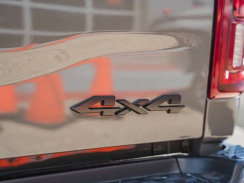 New 2026 RAM 2500 Laramie AWD/4WD image 8