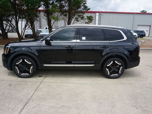 Used 2024 Kia Telluride EX w/ EX Captain's Chair Package FWD image 21