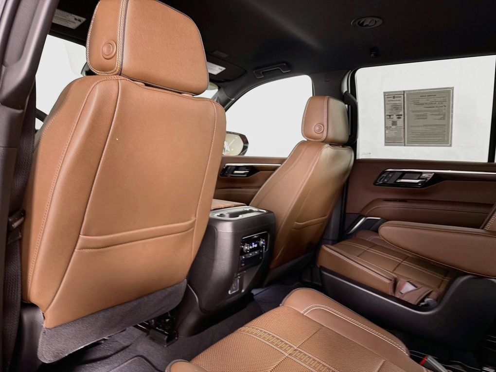 Used 2026 Chevrolet Tahoe High Country RWD image 40