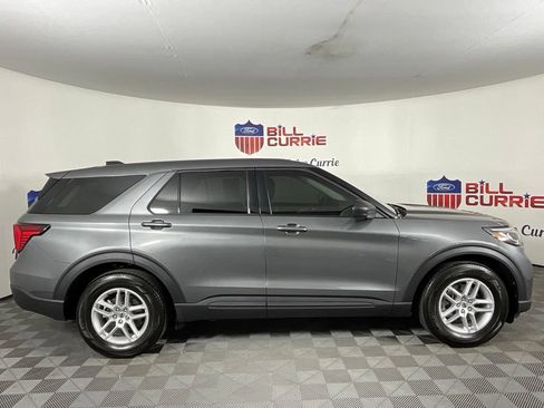 Certified 2026 Ford Explorer Active RWD image 2
