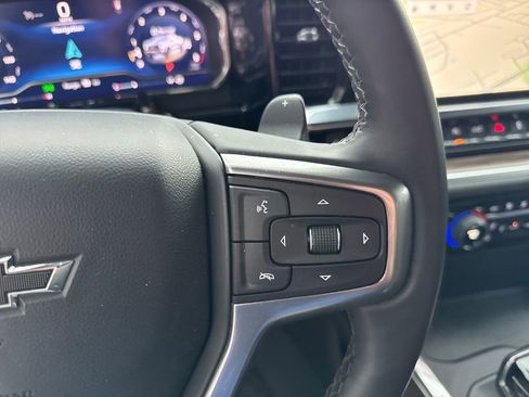 Used 2025 Chevrolet Silverado 1500 LT Trail Boss w/ Dark Appearance Package AWD/4WD image 26