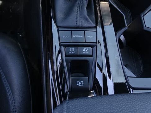 Used 2025 Toyota Camry XSE FWD image 33