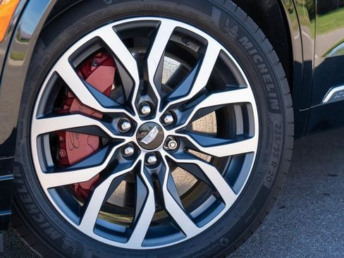 Used 2024 Cadillac XT6 Sport image 10