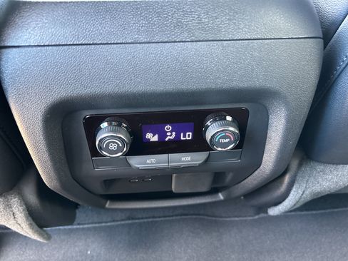 New 2026 Chevrolet Traverse LT w/ Sun and Wheel Package image 73