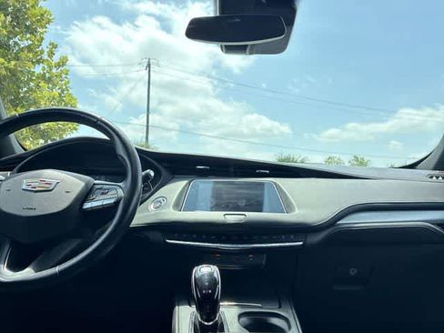 Used 2023 Cadillac XT4 Premium Luxury AWD/4WD image 28