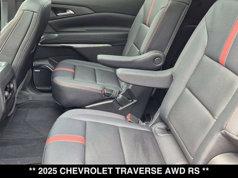 Used 2025 Chevrolet Traverse RS w/ LPO, Floor Liner Package AWD/4WD image 3