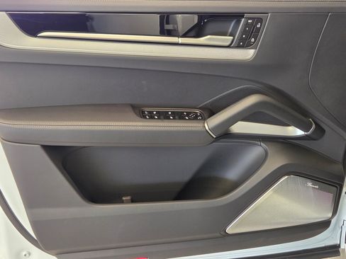 New 2026 Porsche Cayenne GTS image 14