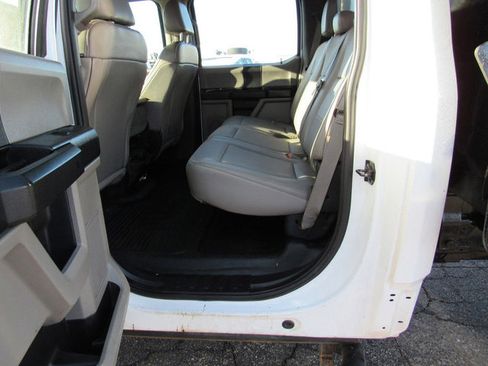 Used 2018 Ford F550 4x4 Crew Cab Super Duty image 23