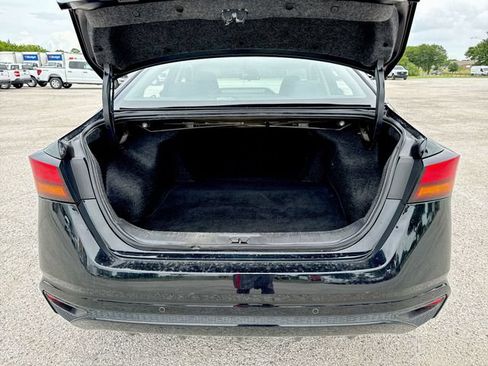 Used 2024 Nissan Altima 2.5 S FWD image 21