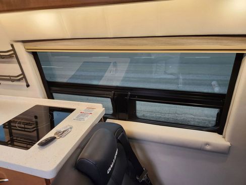 Used 2021 Mercedes-Benz Sprinter 3500 image 6