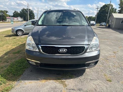 Used 2014 Kia Sedona LX FWD image 2
