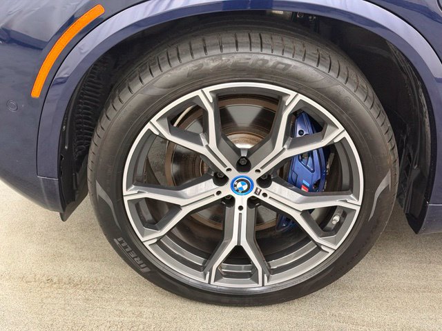 Used 2025 BMW X5 xDrive50e AWD/4WD image 35
