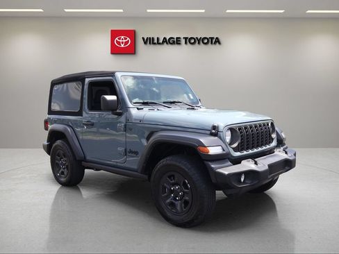 Used 2024 Jeep Wrangler Sport AWD/4WD image 7