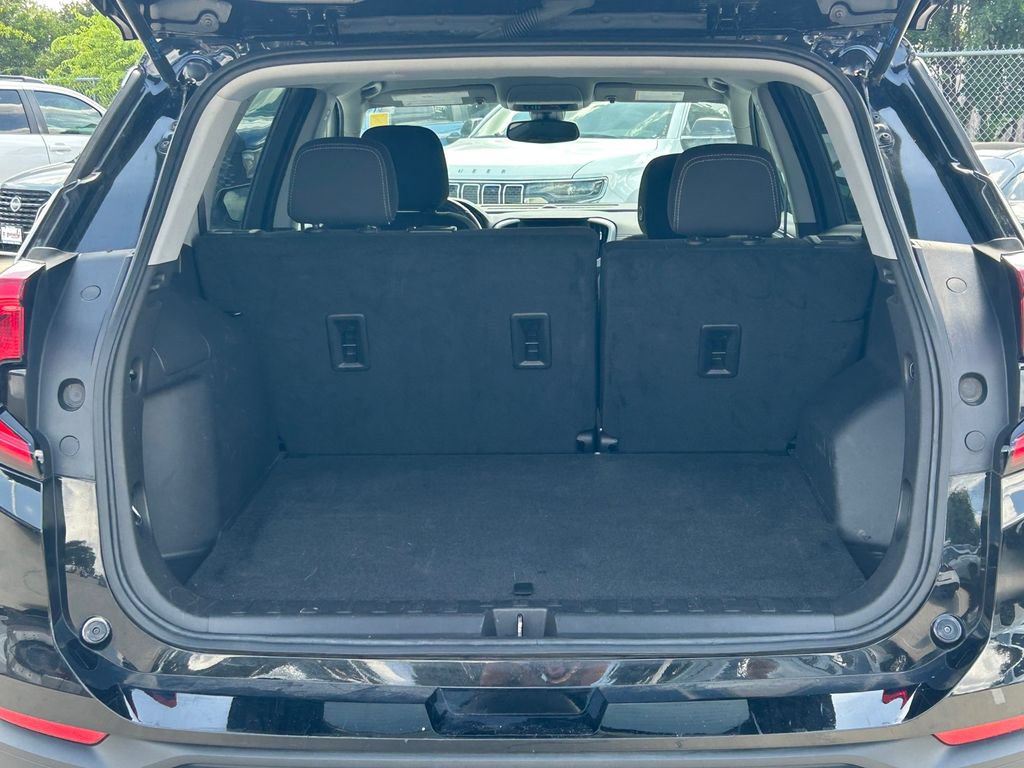 Used 2024 GMC Terrain SLE FWD image 13