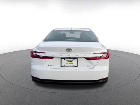 Used 2025 Toyota Camry LE image 12