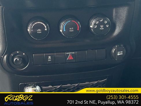 Used 2013 Jeep Wrangler Sport AWD/4WD image 26