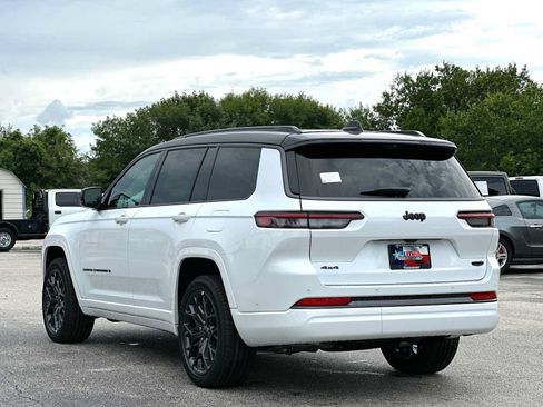 New 2026 Jeep Grand Cherokee L Summit w/ Obsidian Package AWD/4WD image 13