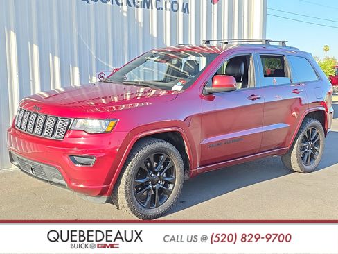 Used 2020 Jeep Grand Cherokee Altitude AWD/4WD image 3