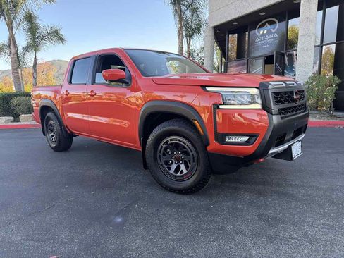Used 2025 Nissan Frontier Pro-X w/ Pro Convenience Package RWD image 7
