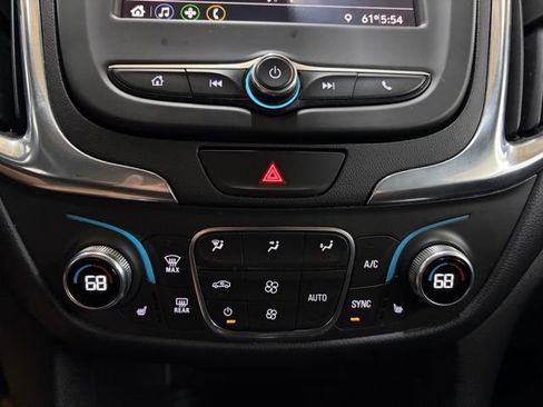 Used 2021 Chevrolet Equinox LT image 51