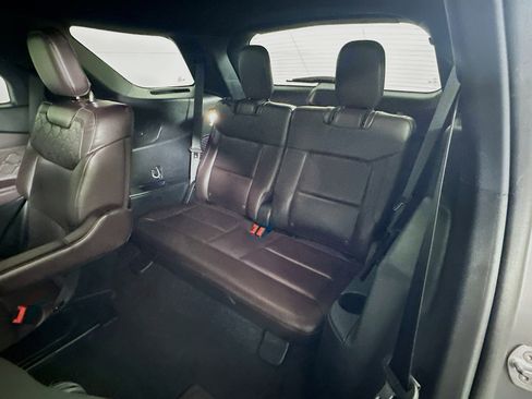 Used 2025 Ford Explorer Platinum w/ LUX Leather Package image 31