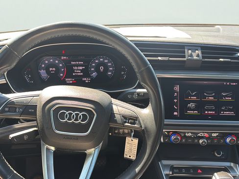 Used 2019 Audi Q3 2.0T Premium AWD/4WD image 13