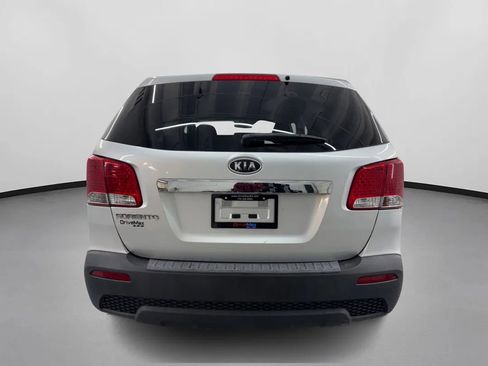 Used 2012 Kia Sorento LX image 8