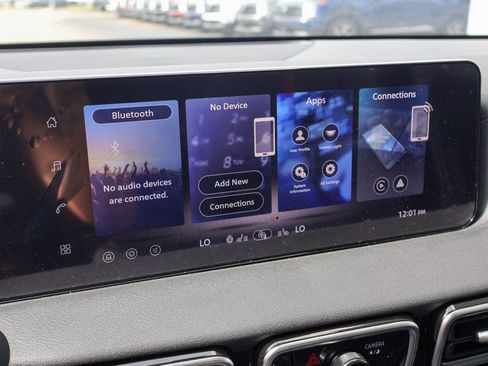 New 2026 Nissan Sentra SR w/ SR Premium Package FWD image 3