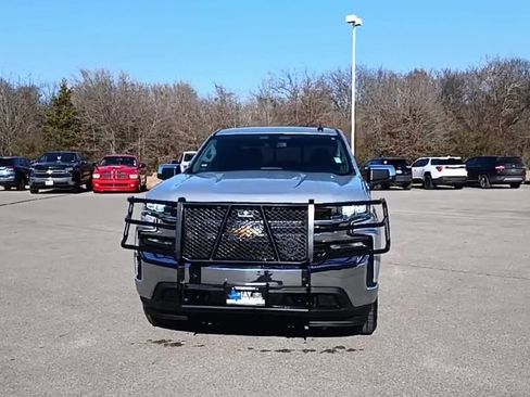 Used 2019 Chevrolet Silverado 1500 LT w/ Texas Edition image 3