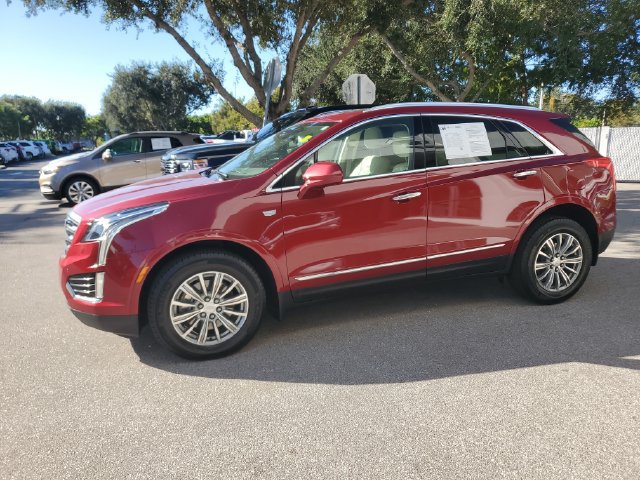 Certified 2019 Cadillac XT5 Luxury FWD image 2