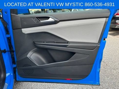 Certified 2023 Volkswagen Taos SEL AWD/4WD image 30